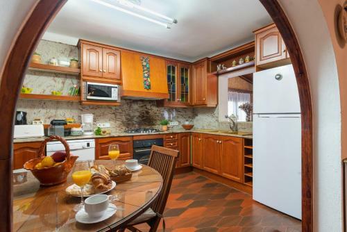 New! Villa Ses Rodes, Pool, Wifi, Bbq, Jacuzzi