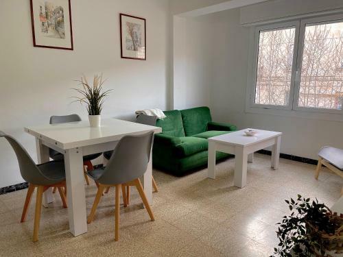 Apartamento Estaci�n De Portbou