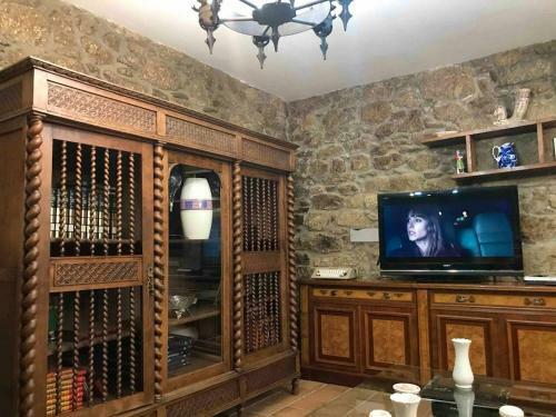 5 Bedrooms Chalet With Terrace And Wifi At Parada