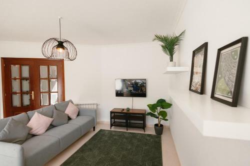 Casa Bella Lalin- 4 Double Bedroom Galician Country Home!