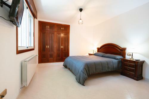 Casa Bella Lalin- 4 Double Bedroom Galician Country Home!