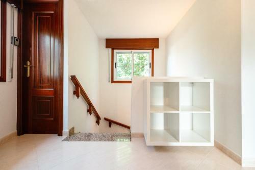 Casa Bella Lalin- 4 Double Bedroom Galician Country Home!