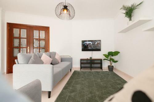 Casa Bella Lalin- 4 Double Bedroom Galician Country Home!