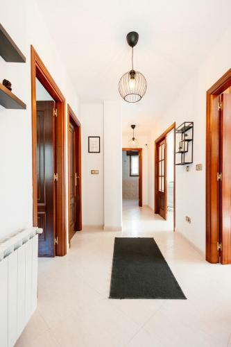 Casa Bella Lalin- 4 Double Bedroom Galician Country Home!