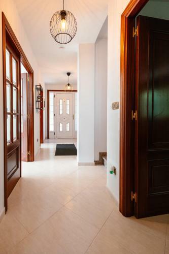 Casa Bella Lalin- 4 Double Bedroom Galician Country Home!