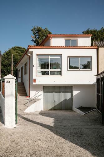 Casa Bella Lalin- 4 Double Bedroom Galician Country Home!