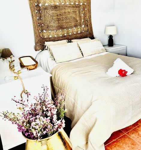 Hostal Eden Garden B&B
