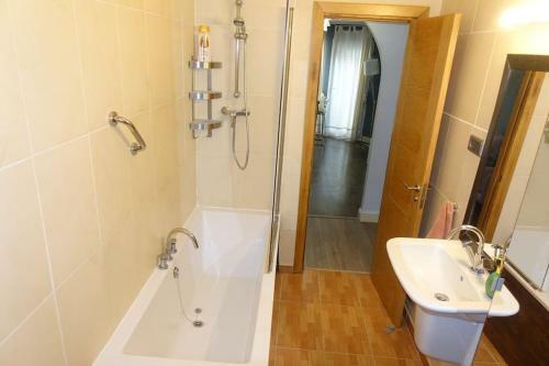 Apartamento Antol�n Yellow Door