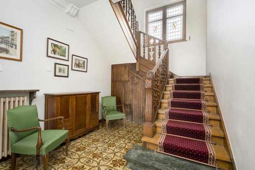 La Casona Del Front�n