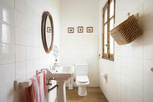 La Casona Del Front�n