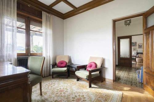 La Casona Del Front�n