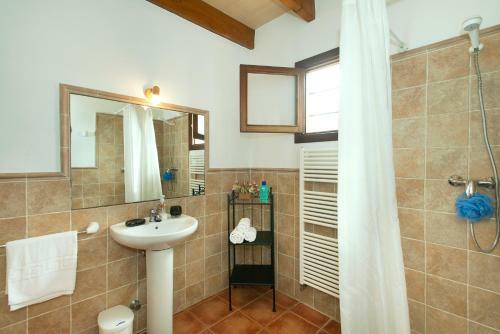 Owl Booking Villa Aina - Rustic Stay