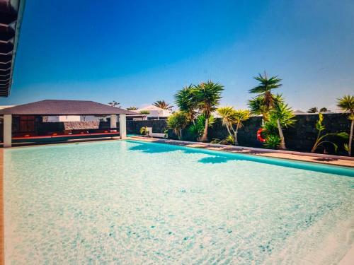 Hezy Casa With Private Pool
