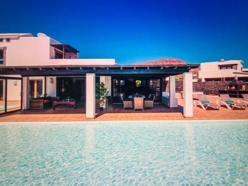 Hezy Casa With Private Pool