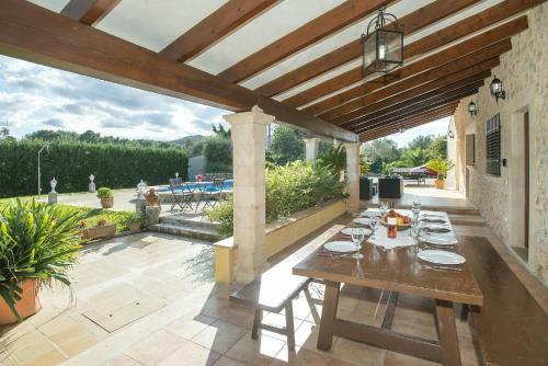 Owl Booking Villa Peric - Family And Friends