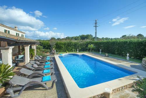 Owl Booking Villa Peric - Family And Friends