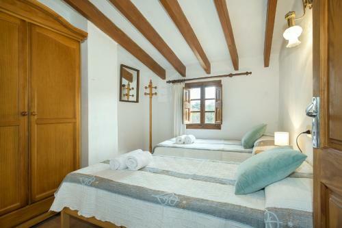 Owl Booking Villa Peric - Family And Friends