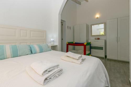 Villa Les Oliveres Petites De Un Dormitorio