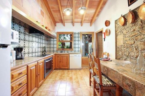 Villa Rustic House With Views To The Pollensa Mountains