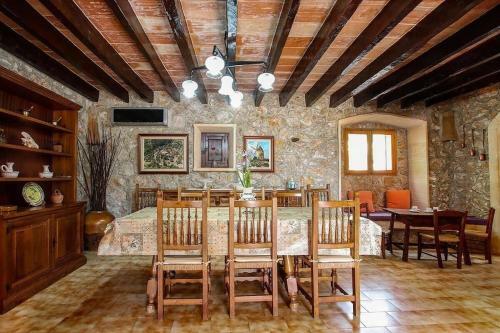 Villa Rustic House With Views To The Pollensa Mountains