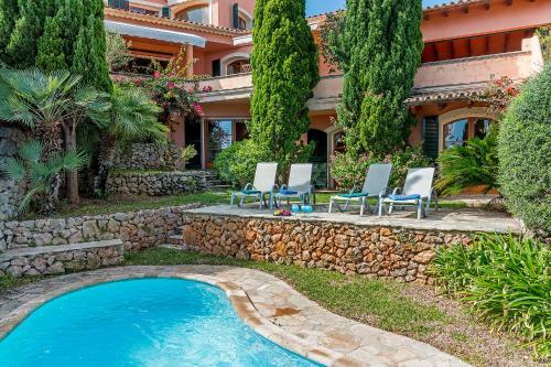 Townhouse With Pool And Mountain Views, Just 5 Min