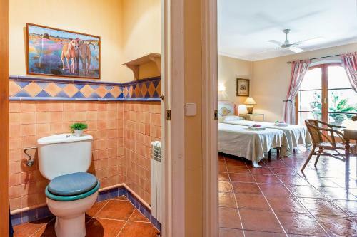 Townhouse With Pool And Mountain Views, Just 5 Min