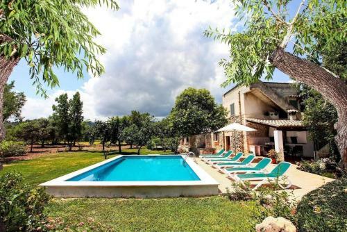 Villa Lovely Mallorquin Farmhouse In Pollensa