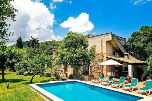 Villa Lovely Mallorquin Farmhouse In Pollensa
