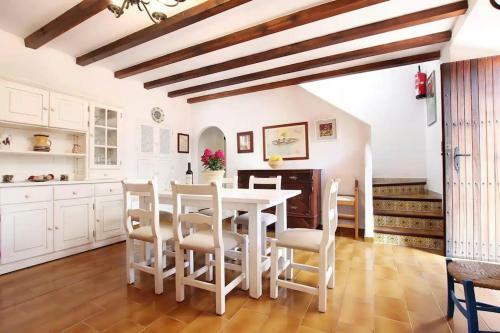 Villa Lovely Mallorquin Farmhouse In Pollensa