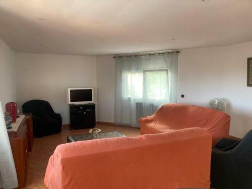 Grandioso Chalet En Castell De Pobla Montornes
