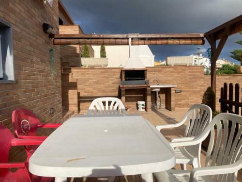 Grandioso Chalet En Castell De Pobla Montornes