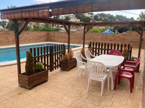 Grandioso Chalet En Castell De Pobla Montornes