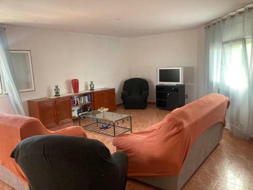 Grandioso Chalet En Castell De Pobla Montornes
