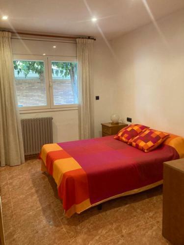 Grandioso Chalet En Castell De Pobla Montornes