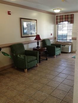 Hotel Crestwood Suites Baton Rouge