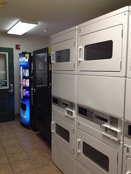 Hotel Crestwood Suites Baton Rouge
