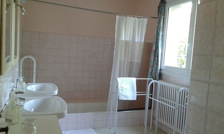 Bed & Breakfast La Tour Des Laudes