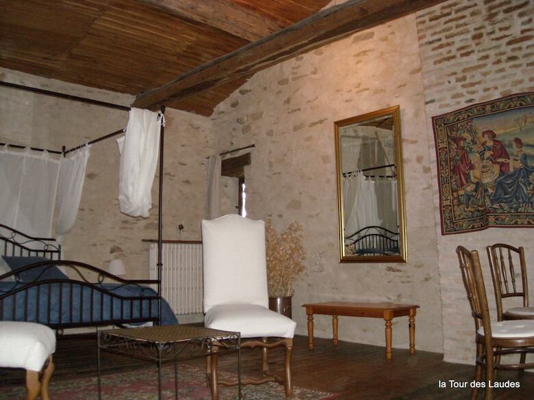 Bed & Breakfast La Tour Des Laudes