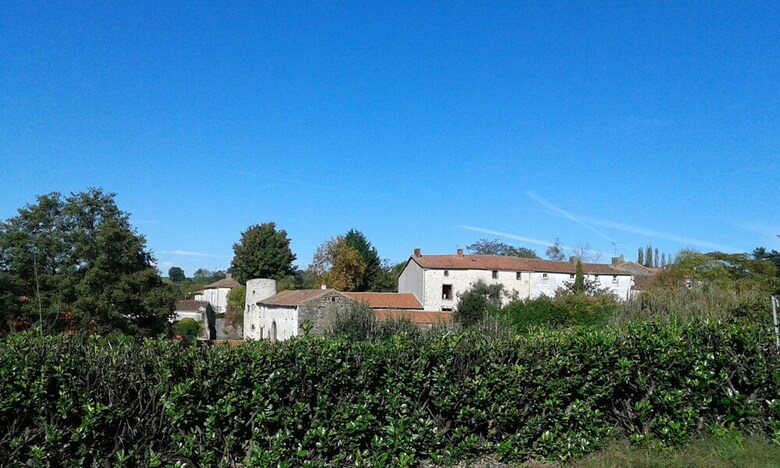 Bed & Breakfast La Tour Des Laudes