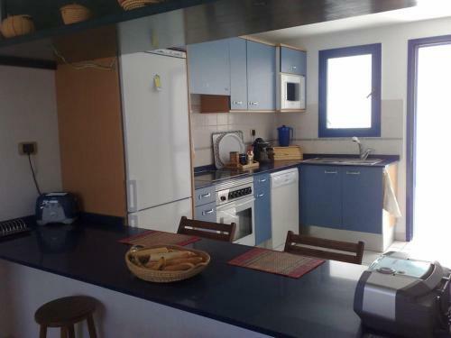 Apartamento Duplex Con Piscina En 1� Linea De Mar. Super Vistas