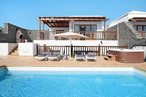 Villa Jeamir I