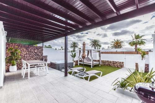Villas New Lanzasuites Plus