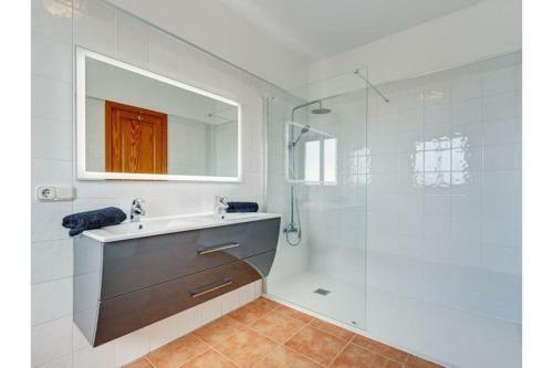 Villa Optimist Rubic�n Piscina Climatizada, Vistas Al Mar
