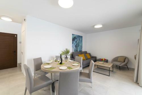 Villa Omura By Villa Plus