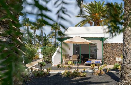 Villa Flamingo Beach Bungalow - Casa Iris