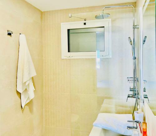 Canaryislandshost L Room