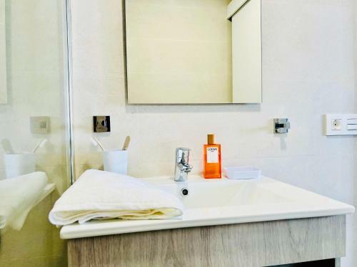 Canaryislandshost L Room