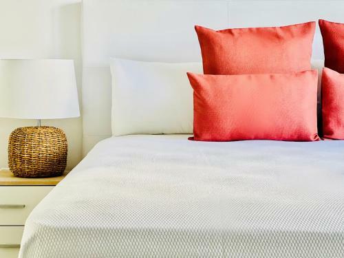 Canaryislandshost L Room