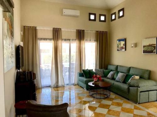 Villa Sunstone