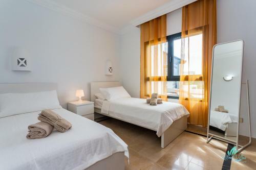 Inviting 3-bed Villa In Playa Blanca
